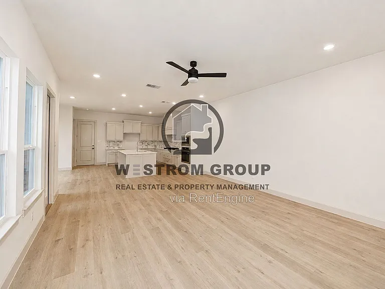 320 Walker Pkwy — Photo 6