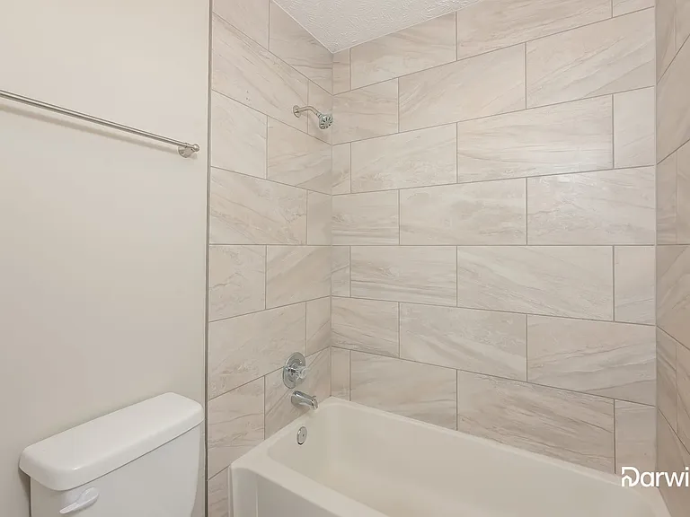 10450 Summer Creek Dr — Photo 13
