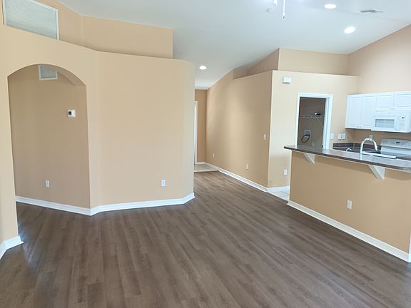 5th image of 5008 Baron St