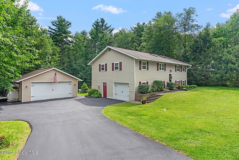 2nd image of 51 Wildwood Heights