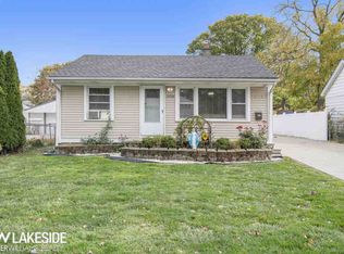 26536 Palmer Blvd, Madison Heights, MI 48071