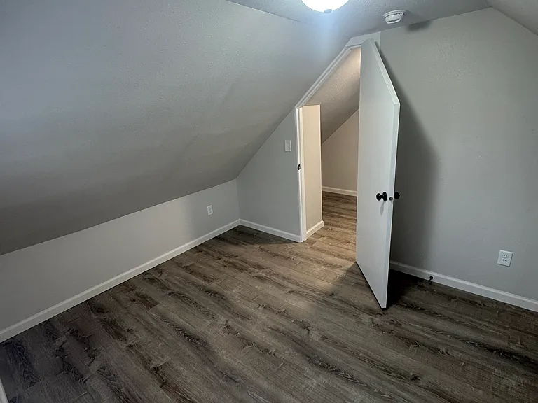 107 Lakeview Dr — Photo 21