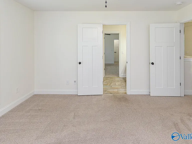 161 Huntsmen Ln — Photo 26