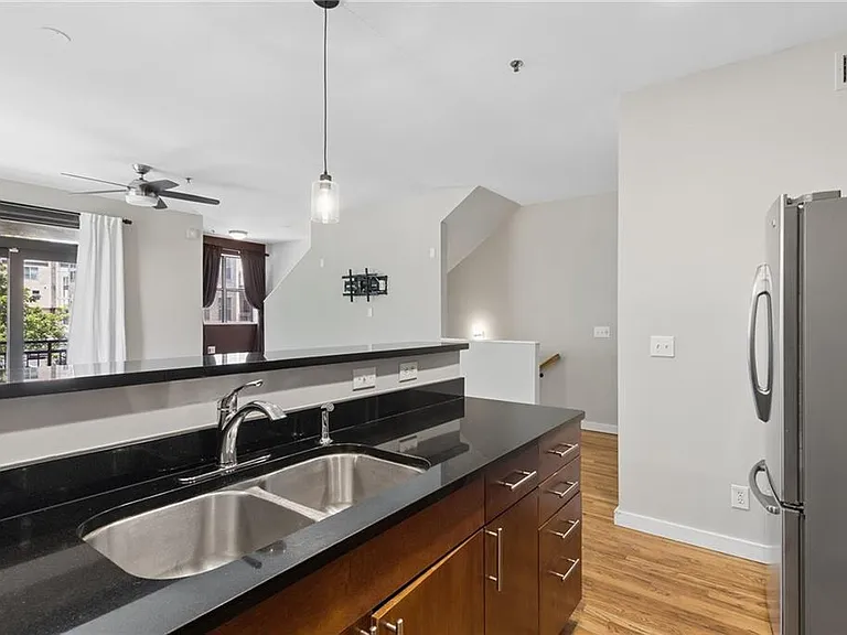 238 Walker St SW #37 — Photo 6