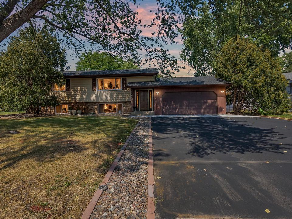 1st image of 2641 Ridge Ln