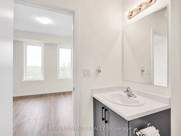 160 Densmore Rd #902 — Photo 9