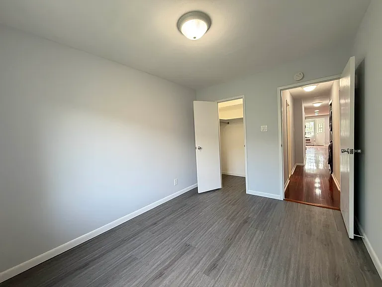 1121 73rd St #2 — Photo 15