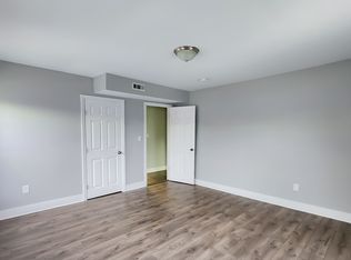 2 Wall St #1, Foxboro, MA 02035