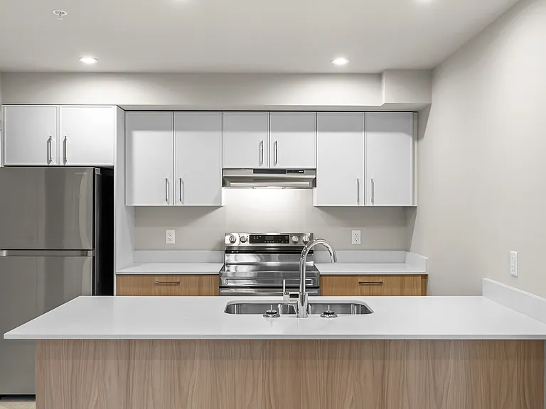 1310 Saunders St — Photo 27