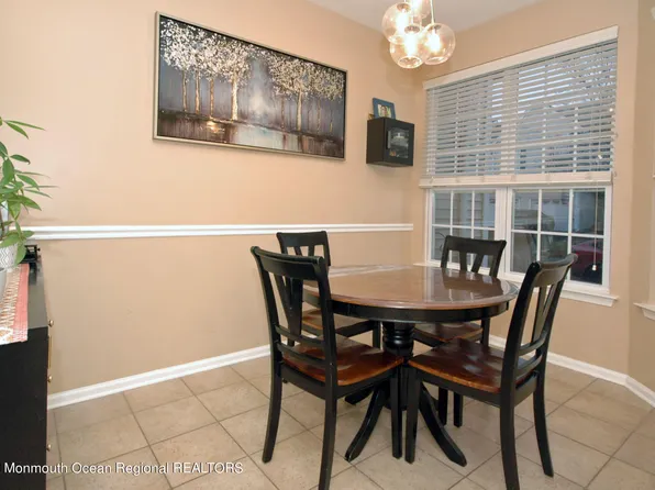 14 Straton Court #1303, Sayreville, NJ 08872