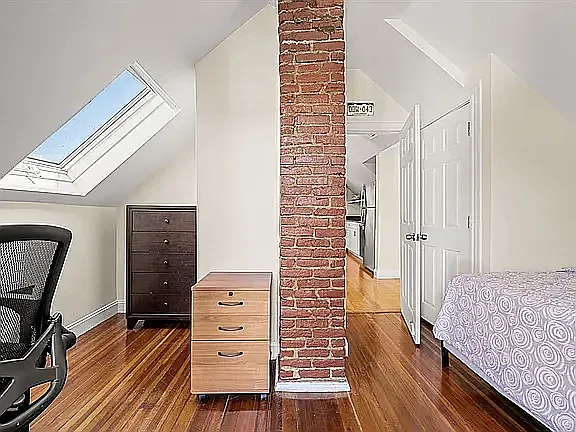 1 bed, 450 sqft, $2,400 — Photo 2
