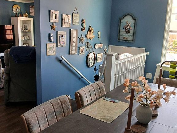 5th image of 437 Nettles Blvd #437