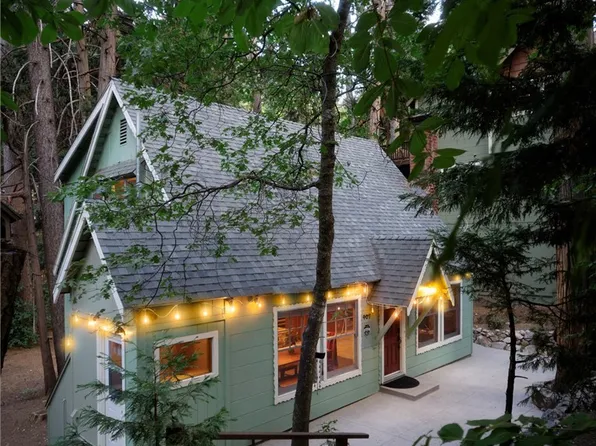 407 Dolly Varden Dr, Lake Arrowhead, CA 92352
