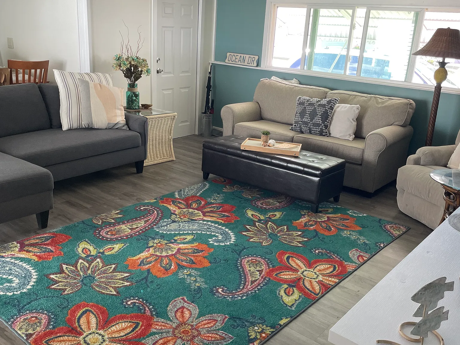2 bed, 1000 sqft, $3,400 — Photo 1