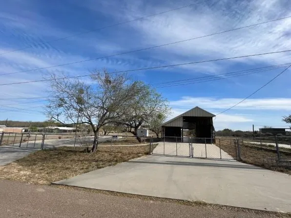 630 Eagle St, Zapata, TX 78076
