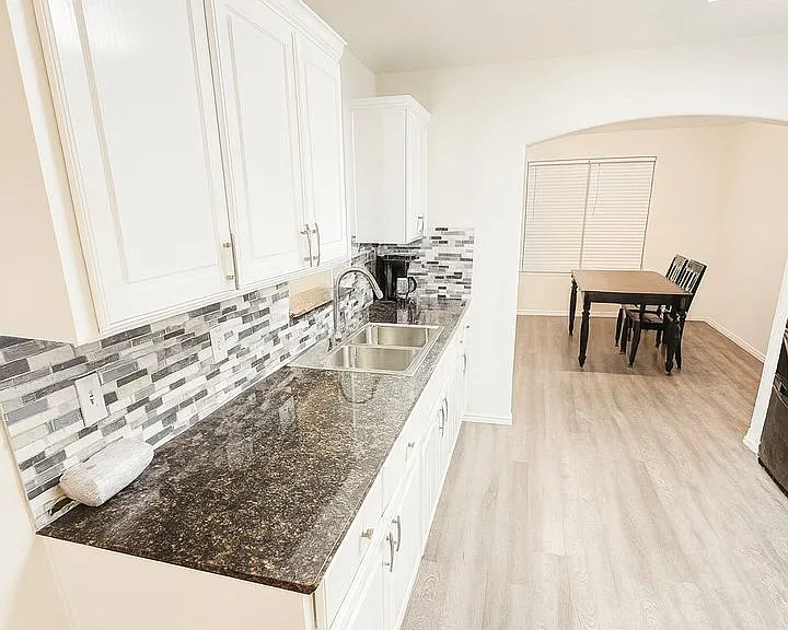 2703 Tara Dr — Photo 6