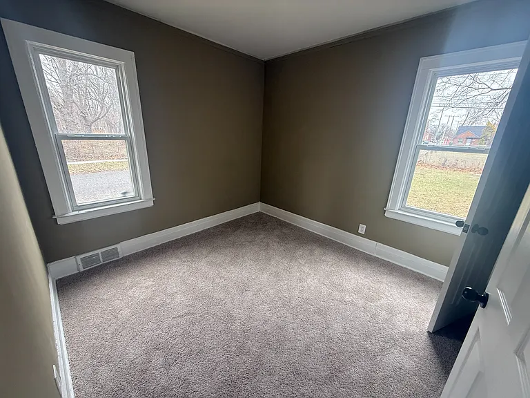 15512 Mendota St #1 — Photo 13