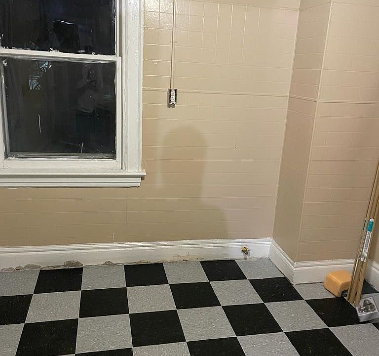 1st image of 11 Leroy Ave