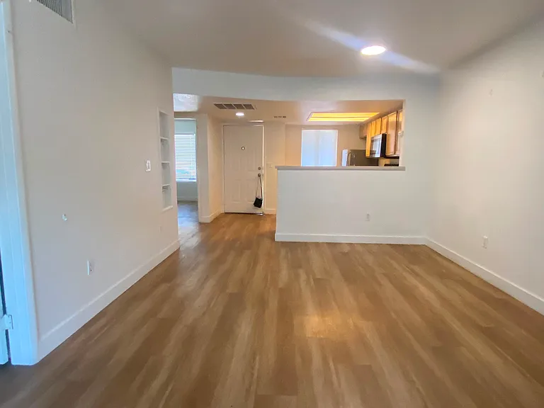 8070 W Russell Rd #1121 — Photo 4