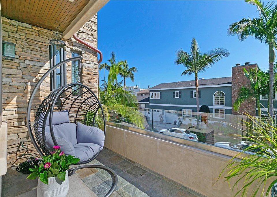 1st image of 600 Avocado Ave