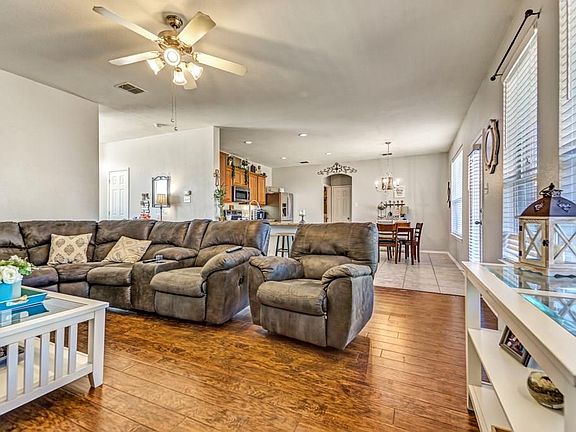 2nd image of 839 Bowie Dr