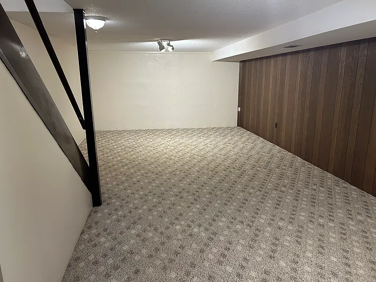 6554 Woodhall Dr — Photo 18