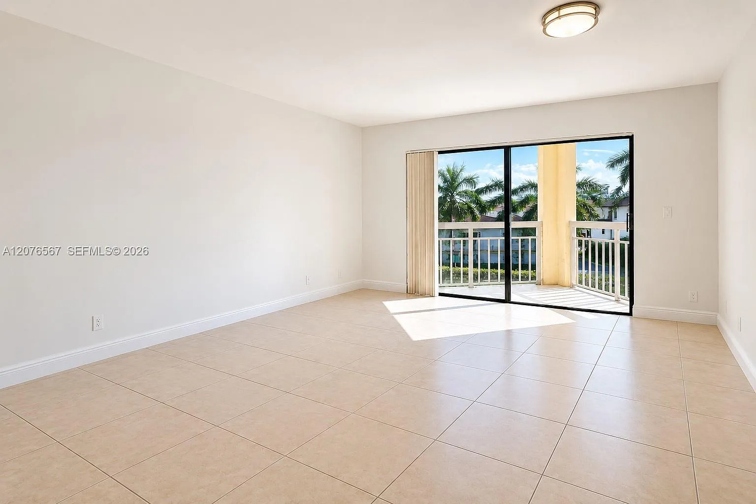 Las Vistas At Doral Condo — Photo 3