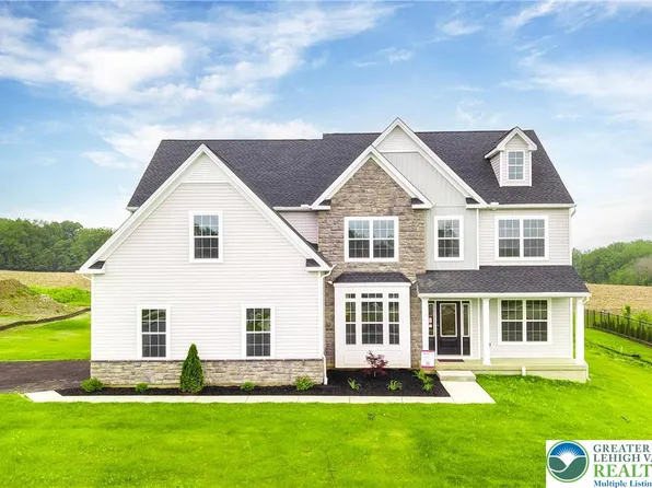 4779 Farrcroft Dr #90, Easton, PA 18040