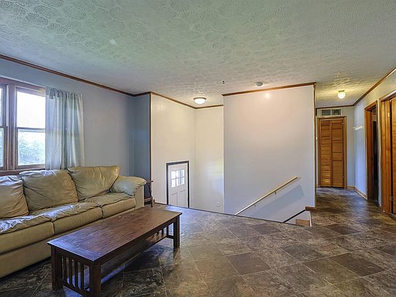 5th image of 1225 Violet Rd