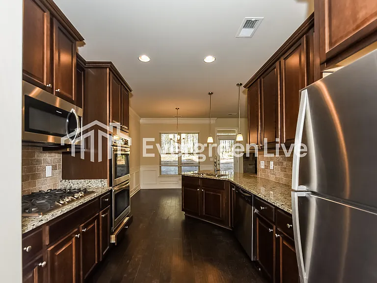 337 Grey Oaks Ct — Photo 5