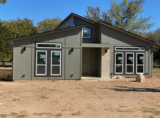 712 3rd St, Bridgeport, TX 76426