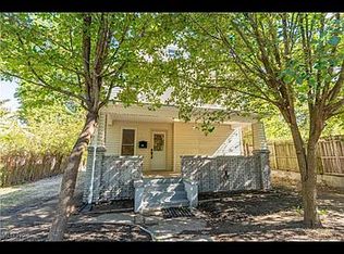 817 Raymond St, Akron, OH 44307