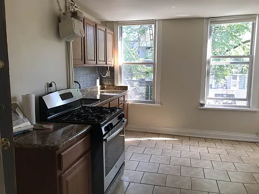 Rented by Limestone Realty Bklyn, LLC | media 42