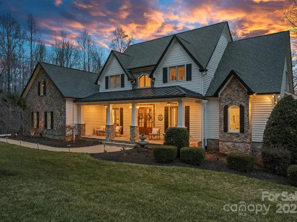 134 Wild Harbor Rd, Mooresville, NC 28117