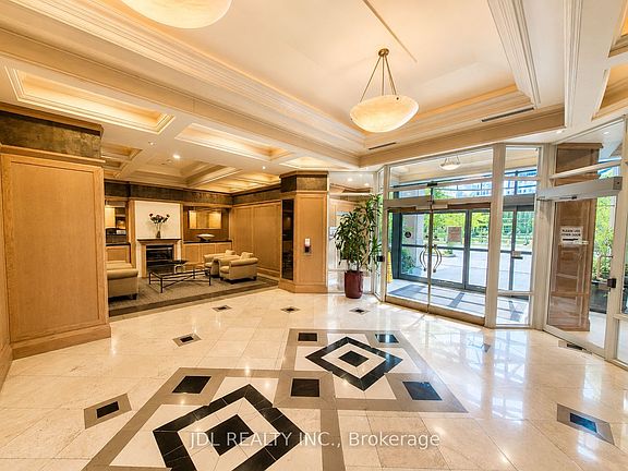 2nd image of 909 Bay St #902