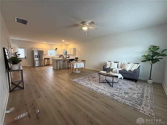 2nd image of 4815 Cornell St