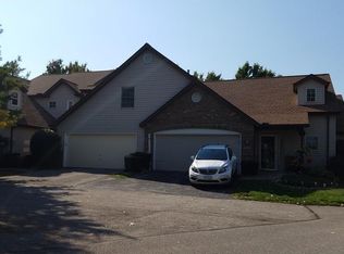 5705 Gateway Ln #903, Brookpark, OH 44142