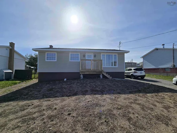 268 Gatacre St, Sydney, NS B1N 1Z5