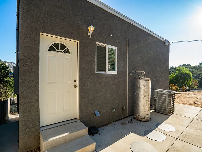10177 Hawley Rd — Photo 45