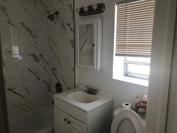 4th image of 640 Franklin Ave APT 1D