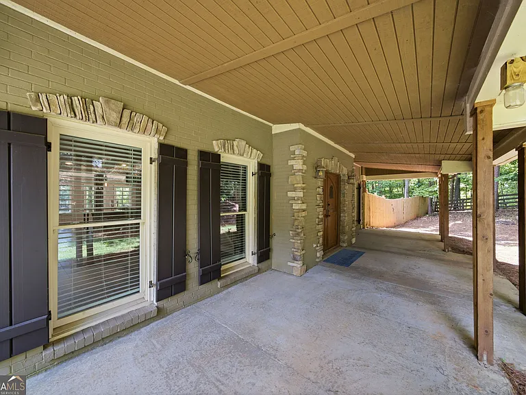 250 Aspen Way — Photo 5