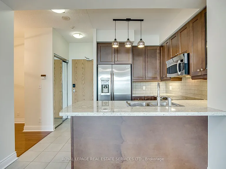 1900 Lake Shore Blvd W #701 — Photo 25