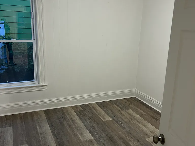 323 W Calthrop Ave #2 — Photo 11