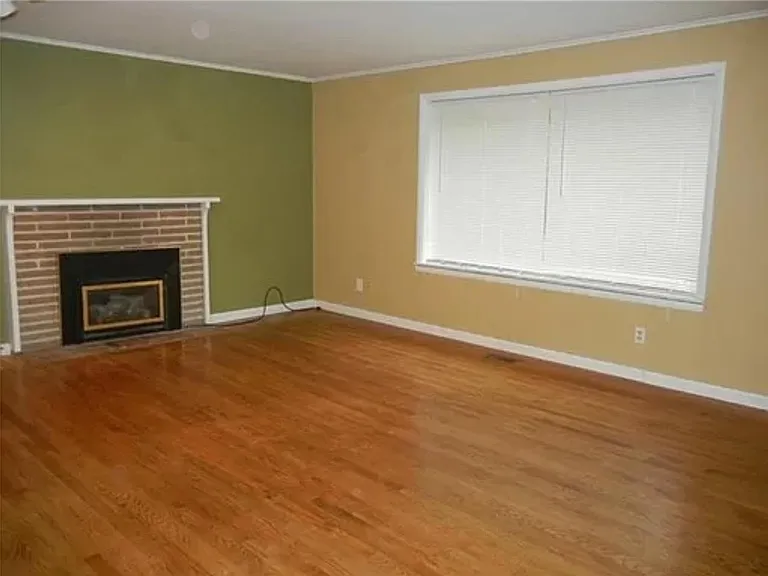 10436 SE 13th St — Photo 3