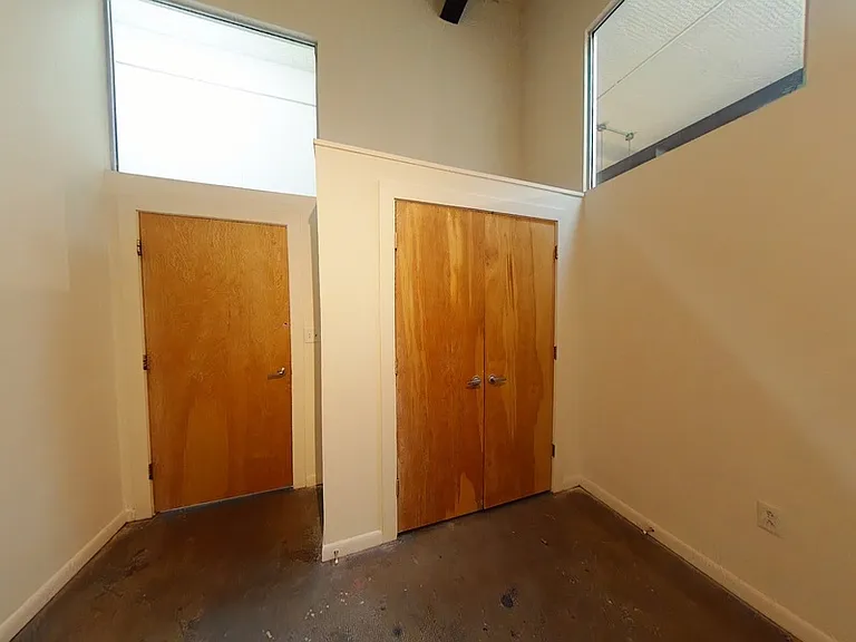 1011 W Marshall St #122 — Photo 10