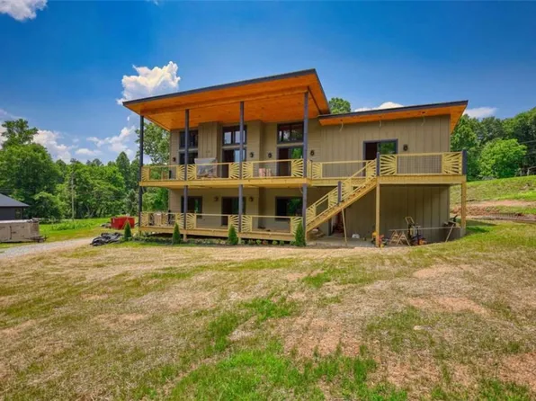 485 Church St, Blue Ridge, GA 30513