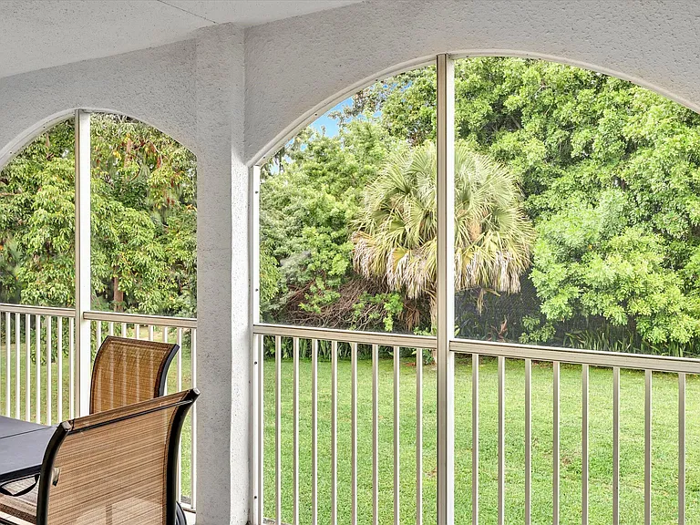 815 W Boynton Beach Blvd #16-205 — Photo 25