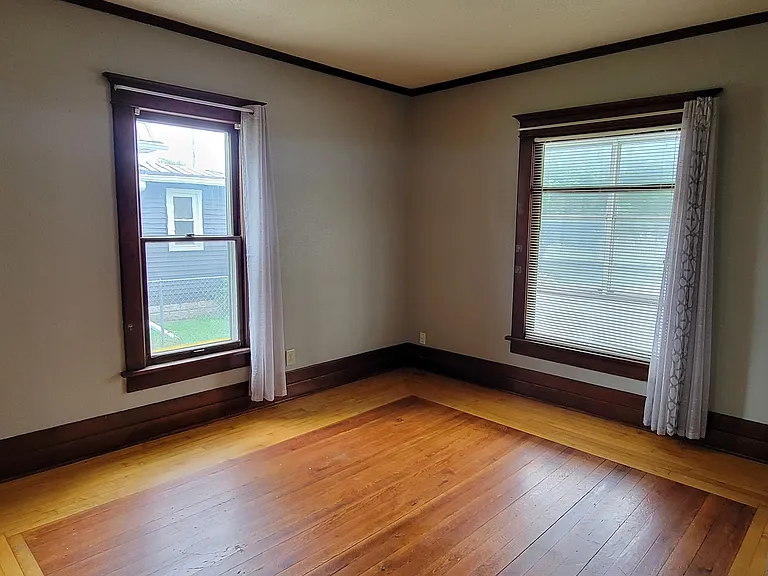 532 Riehl St — Photo 7