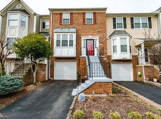 6827 Kerrywood Cir, Centreville, VA 20121