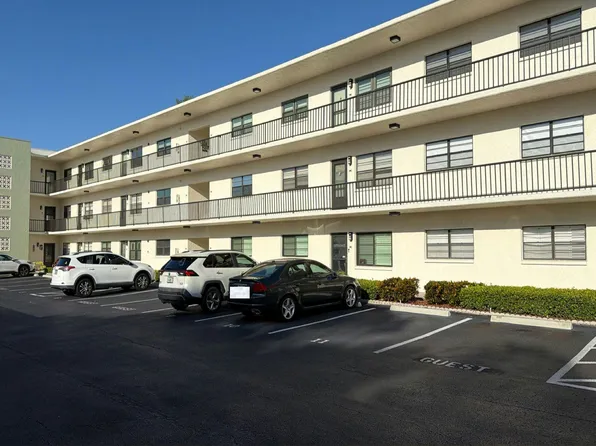 5980 Park Blvd N #208, Pinellas Park, FL 33781